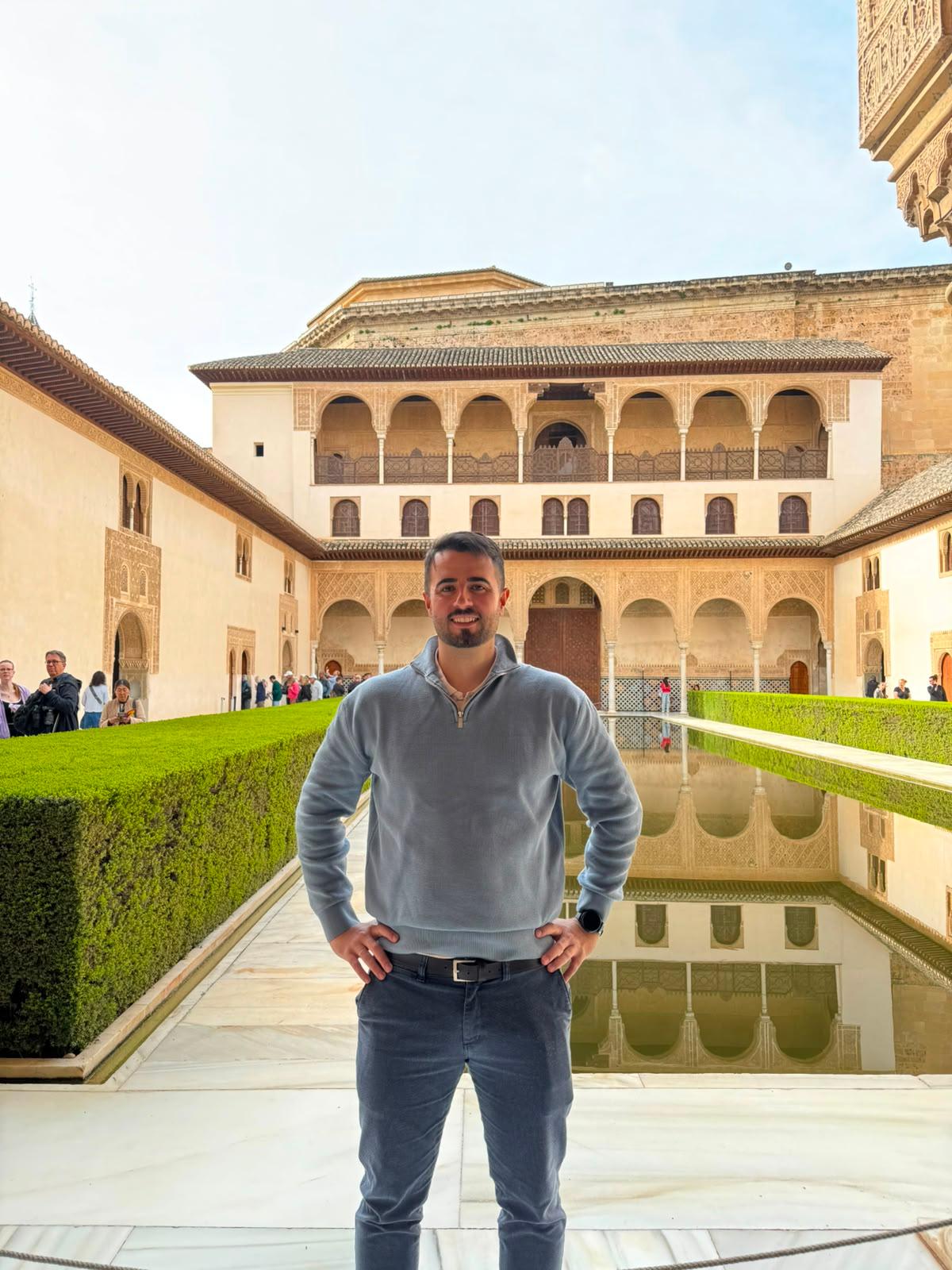 Profesor Nacho en la Alhambra, Granada
